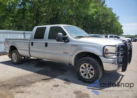 2006 Ford F250 Super Duty z USA, uszkodzony, nr VIN 1FTSW21P96EB98832